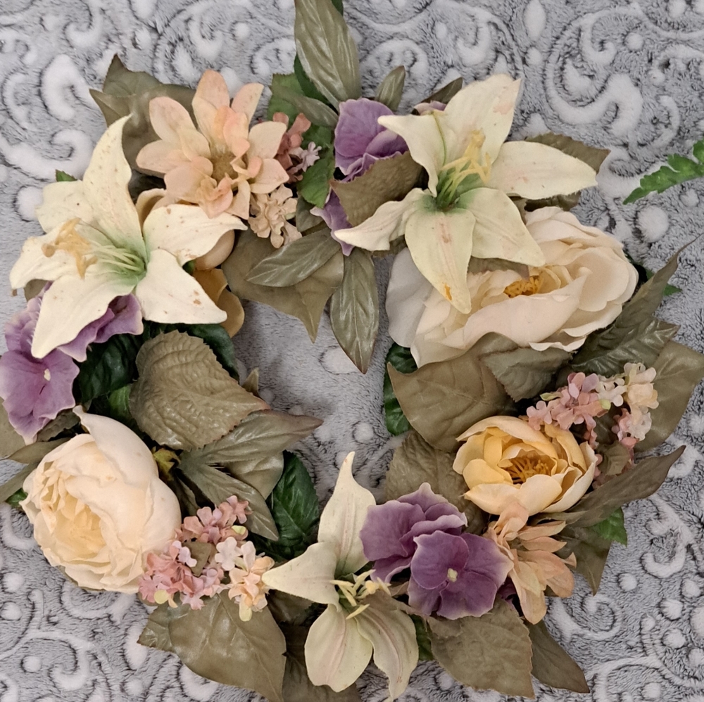 Flowers/Silk - Picture 3 of 3